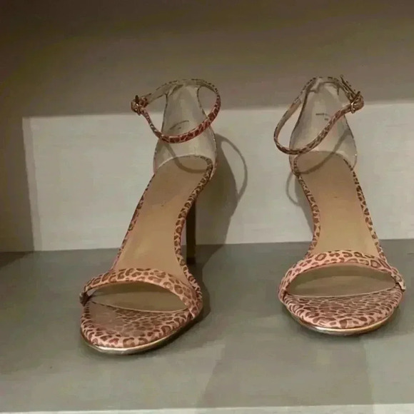 New Cheetah banana republic stiletto heels‎ - Picture 2 of 4